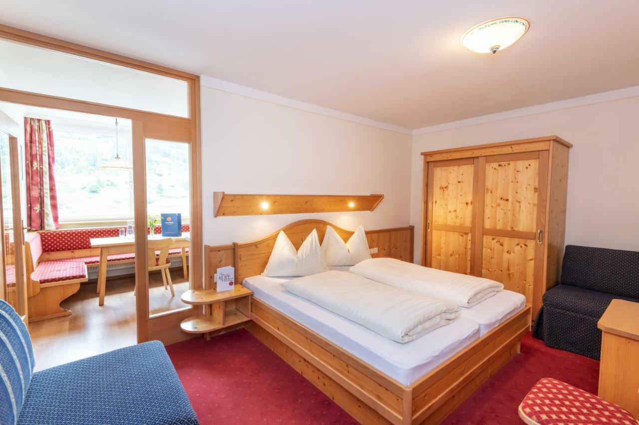 Hotel & Appartement Auerhahn Obertauern Exterior photo